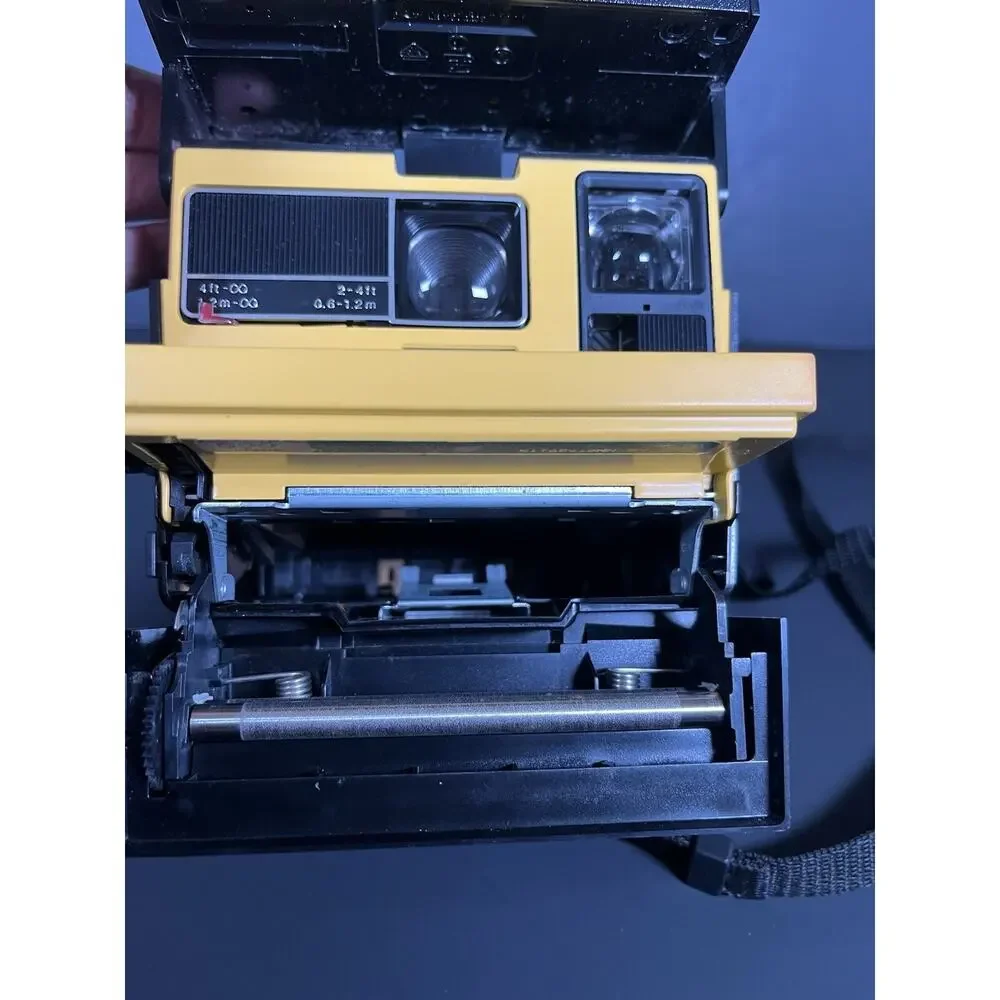 Vintage Polaroid Job Pro Instant Film Camera 600 w Strap FOR PART OR NOT WORKING